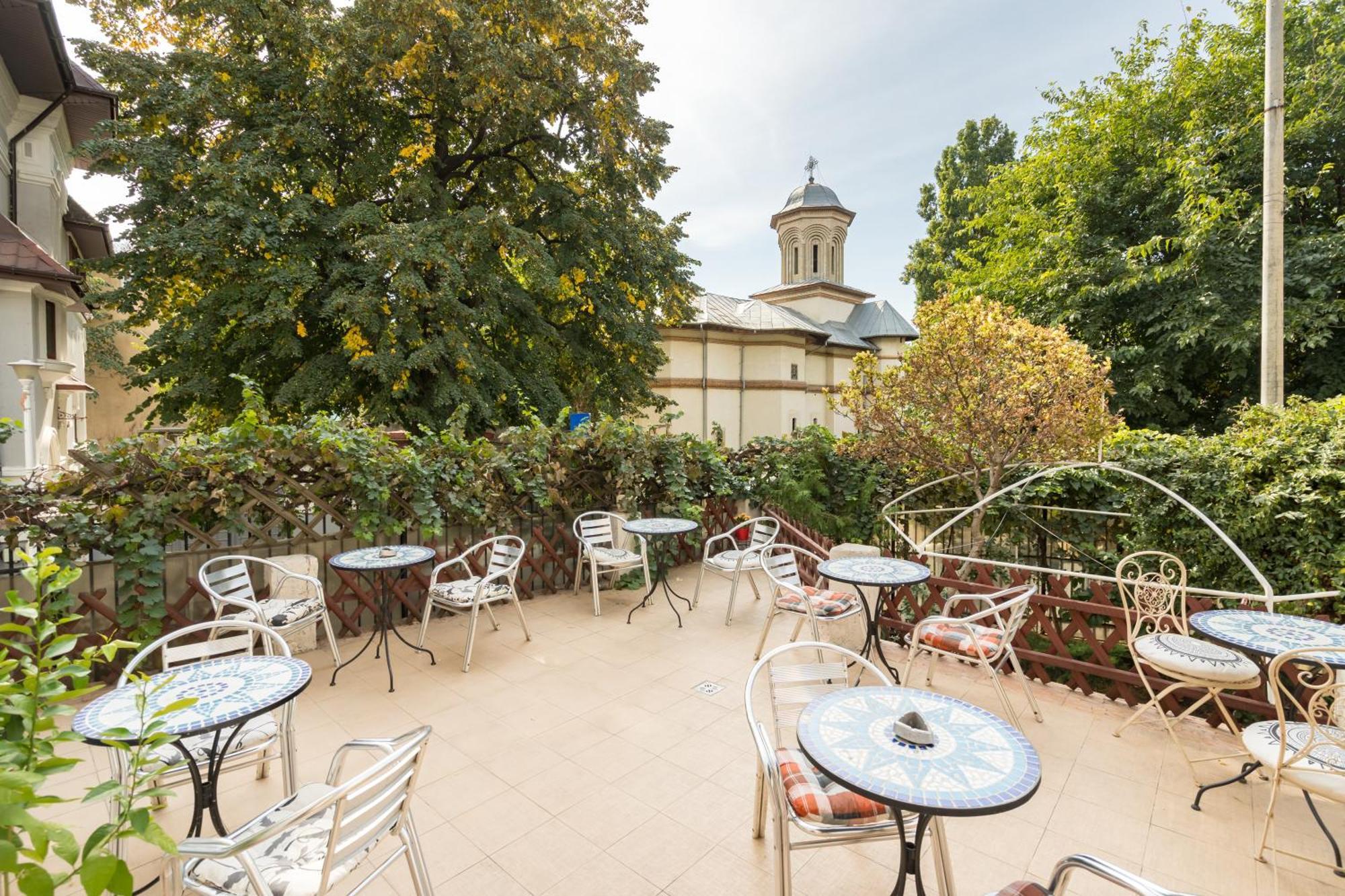 Flower'S Bucharest Exterior photo
