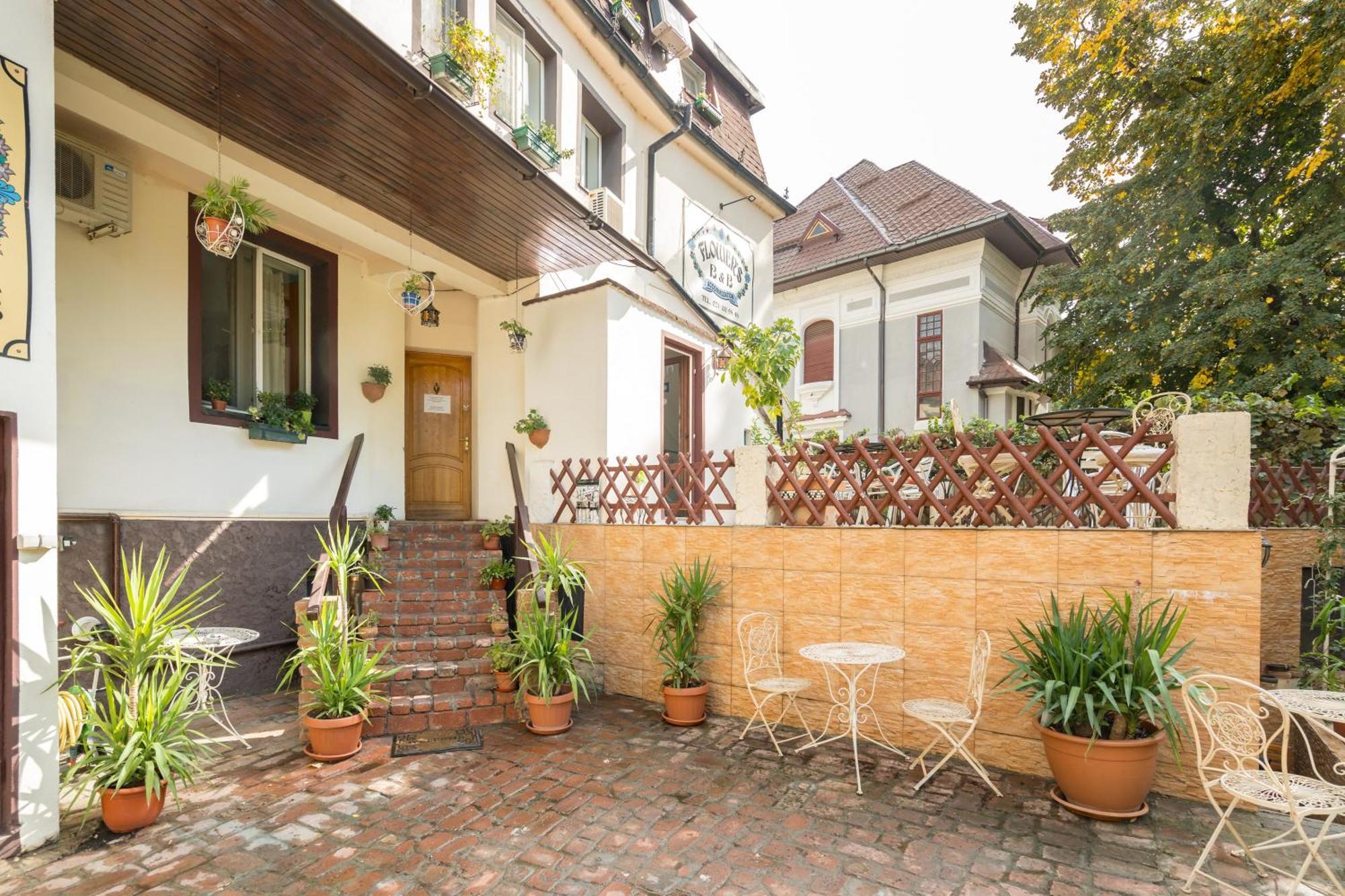 Flower'S Bucharest Exterior photo