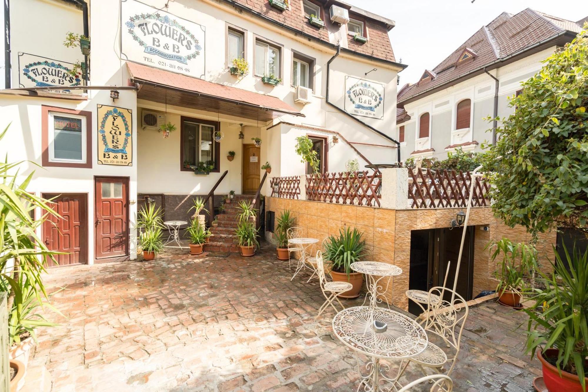 Flower'S Bucharest Exterior photo